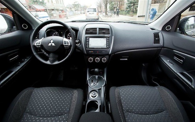 2013 Mitsubishi Outlander Sport interior