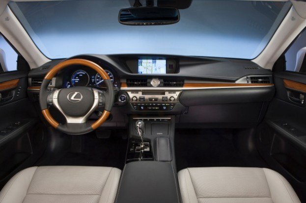 2013 Lexus ES350 interior