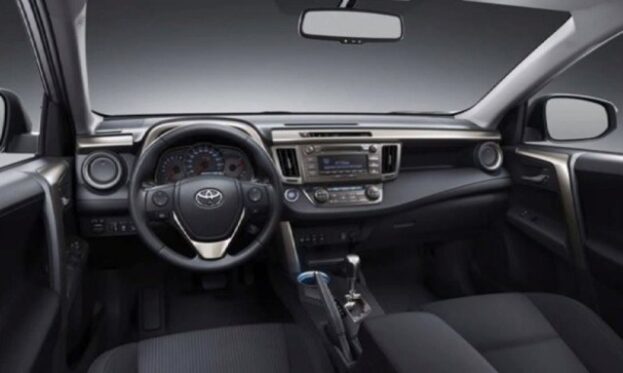 2013 Toyota RAV4 interior