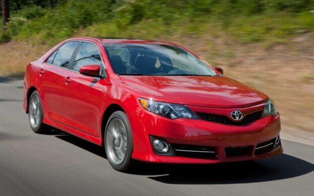Toyota Camry XLE front