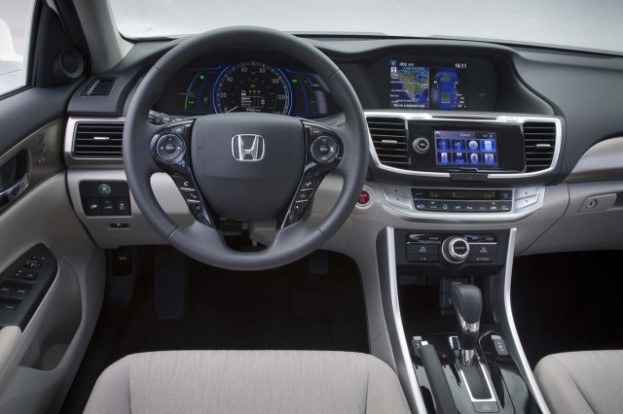 2014 Honda Accord hybrid cabin