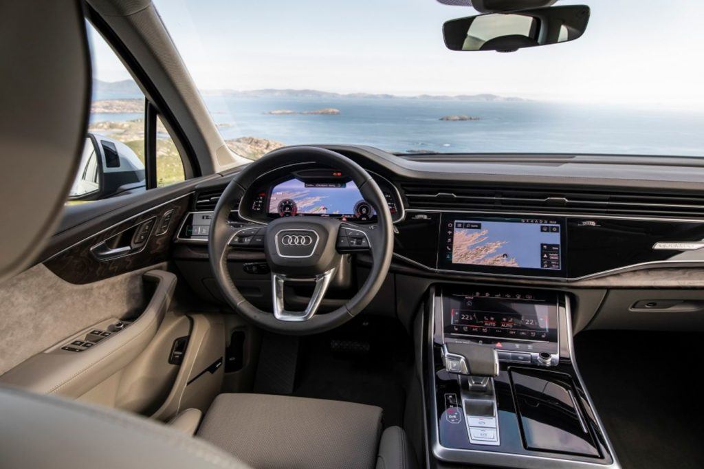 2020 Audi Q7 interior layout