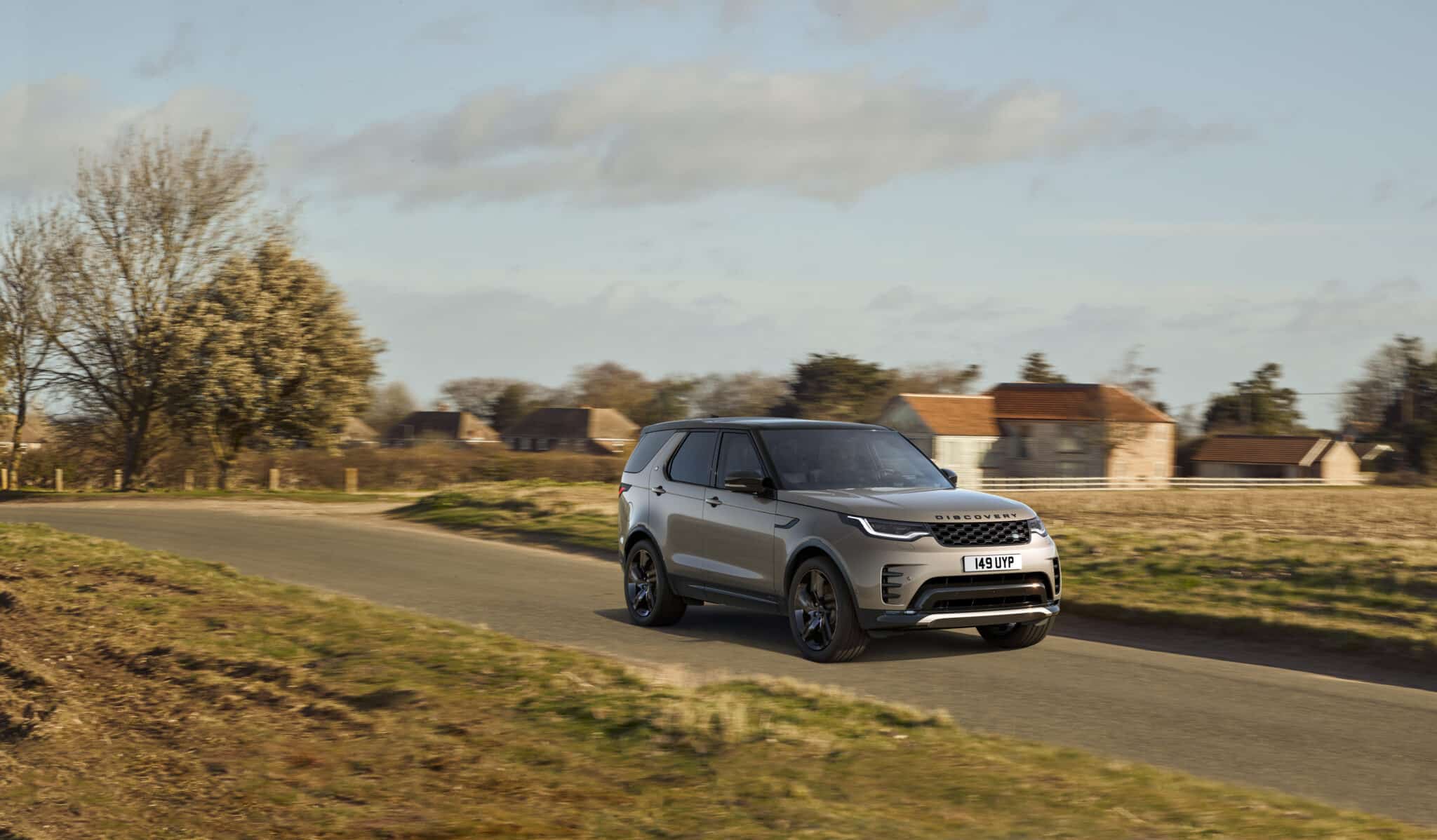 2021 Land Rover Discovery 7 scaled