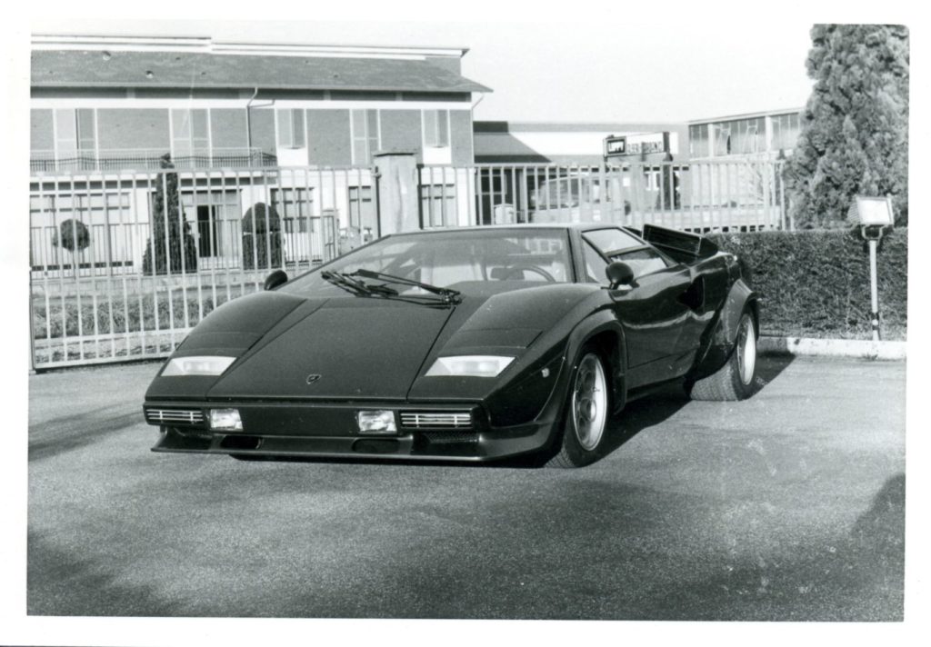 Lamborghini Countach 14